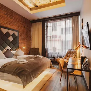https://the-loft-budapest.inbudapesthotels.com